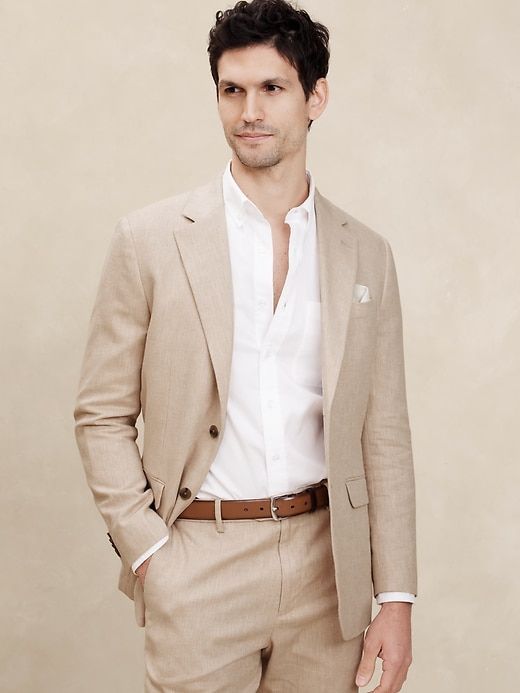 Tailored-Fit Linen-Cotton Suit Jacket | Banana Republic Factory Cream Suits For Men, Brown Suit Wedding, Tan Groomsmen Suits, Beige Suits Wedding, Mens Wedding Guest Outfit, Tan Groomsmen, Tan Suit Wedding, Dinner Jacket Wedding, Mens Formal Fashion