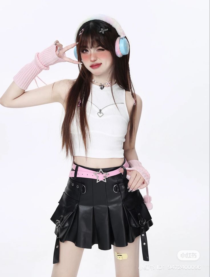 Kpop Dance Pose Reference, Half Body Reference, Japanese Idol Outfits, Half Body Poses, Idol Pose, Korean Outfits Ideas, Pose Mannequin, Cool Belt, Pleats Skirt