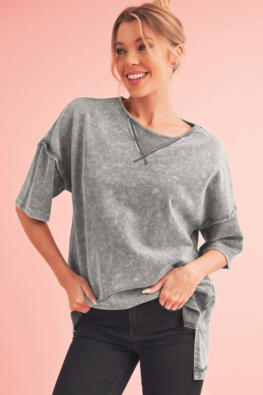 The oversized tee is a relaxed and stylish t-shirt made from a soft and breathable fabric, ensuring comfort throughout the day.With its drop shoulder design and oversized fit, this tee offers a casual and effortlessly cool look that can be paired with jeans, shorts, or leggings for a laid-back style.The tee is suitable for various occasions, including casual outings, lounging at home, or even as a comfortable workout top, providing both style and functionality.Fabric Contents: Product Weight: 0. Relaxed T-shirt With Shirttail Hem For Fall, Relaxed Shirttail Hem T-shirt For Fall, Relaxed Fall T-shirt With Shirttail Hem, Trendy Relaxed Fit T-shirt For Layering, Oversized Casual T-shirt For Loungewear, Oversized Short Sleeve T-shirt With Ribbed Neckline, Oversized T-shirt With Ribbed Neckline For Spring, Fall Athleisure Tops With Short Sleeves, Relaxed Crew Neck Short Sleeve Top