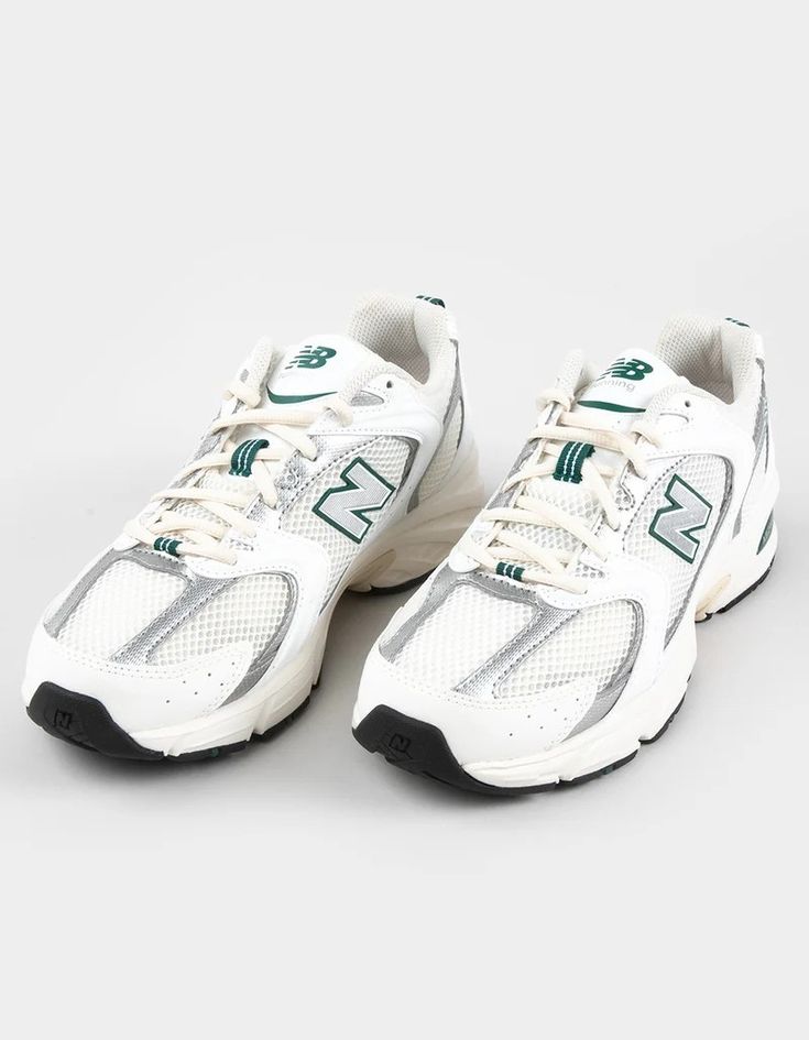 New Balance For Women Sneakers, Aesthetic Workout Shoes, Fun Tennis Shoes, Mom Tennis Shoes, Trending Sneakers Women, Women’s Trendy Sneakers 2024, Cute Chunky Sneakers, Women’s New Balance, New Balance Shoes Aesthetic