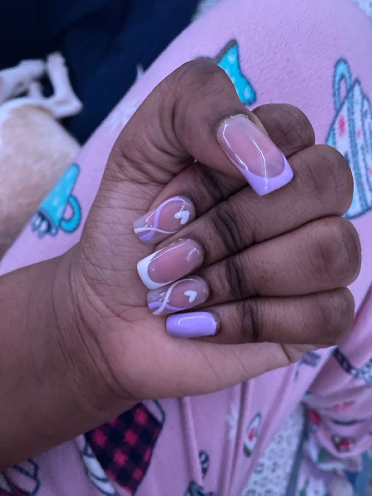 Short acrylic purple nails Lilac Colour Nail Art, Nail Designs Pastel Purple, Lilac Nails Black Women, Short Nails Purple Lavender, Cute Shirt Almond Nails, Shades Of Purple Nails Acrylic, Nails Prom Purple, Purple Gel Nails Ideas Short, Prom Nails For Lilac Dress