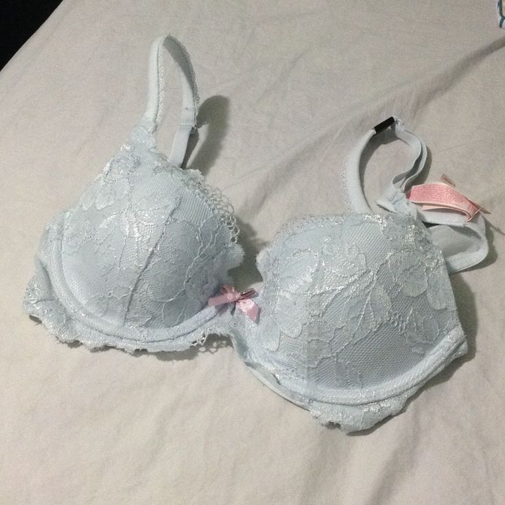 Beautiful And Sexy Bra. Nwt. 32a Bra From Victoria Secret. Not Sure If I Want To Sell... Just Trying To See How Much I Can Get. Bras Victoria's Secret Aesthetic, Bras Cute, Victoria Secret Bra And Under Set, Victoria Secret Under Set, Victoria Secret Bra Outfit, Aesthetic Bras, Cute Bra And Under Set, Bra And Under Set, Expensive Wishlist