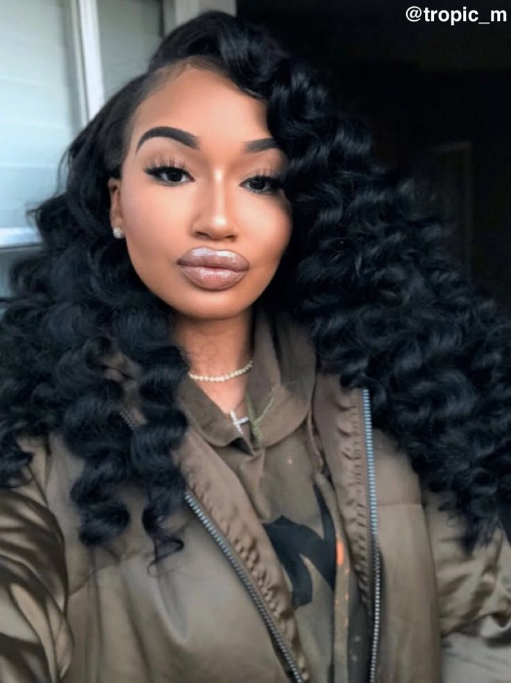 Birthday Hair, Dope Hairstyles, Hair Laid, Hair Crush, Side Part, Wand Curls, Love Hair, Black Girls Hairstyles, Hair Bundles