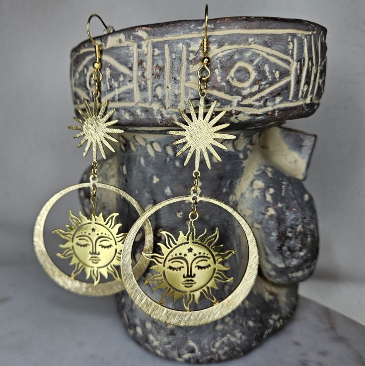 Nwt Celestial Sun Boho Dangle Earrings Witchy Accessories Modern, Gold Chandelier Earrings For Summer Gift, Bohemian Sun Design Drop Earrings, Bohemian Sun Design Dangle Earrings, Bohemian Dangle Earrings With Sun Design, Sun Design Drop Earrings, Brass Sun Design Dangle Earrings, Alchemy Jewelry, Celestial Sun