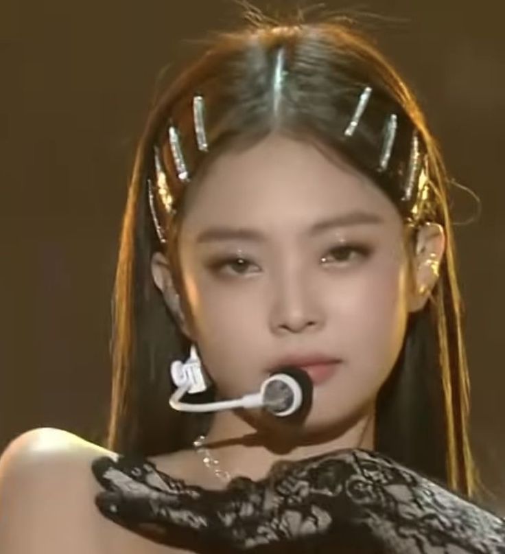 Jennie Kim Hairstyle, Stage Hairstyles, Jennie Hairstyles, Hairstyles Jennie, Hair Staly, Hair Stages, Kim Hair, Kpop Hair, Perfect Hairstyle