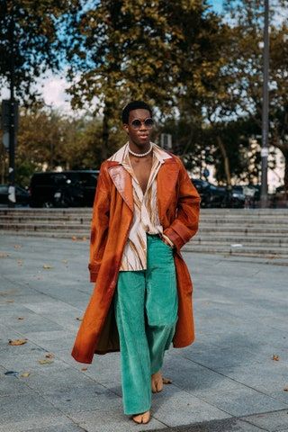 Maximalist Outfits Men, Hbcu Fashion, Maximalist Vintage, Nyfw Street Style, Fashion Media, Paris Fashion Week Street Style, The Best Street Style, Best Street Style, Student Fashion