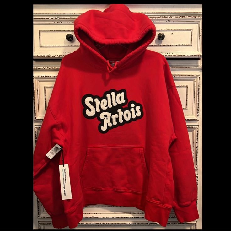 Retails $80 Tna High End Brand Bright Red Boyfriend Hoodie. Size L Runs True To Size. White On Black Logo. Fleece Lined,Attached Drawstring Hood, Kangaroo Pocket, Long Sleeves. Please, Refer To Pictures For Description. If You Have Any Questions, Please, Don’t Hesitate To Ask. Xl Also Available. Red Hip Hop Sweatshirt With Letter Print, Oversized Red Hoodie With Graphic Print, Oversized Red Graphic Print Hoodie, Red Letter Print Sweatshirt For Streetwear, Oversized Red Hip Hop Hoodie, Red Oversized Hip Hop Hoodie, Oversized Red Hoodie With Letter Print, Oversized Red Top With Drawstring Hood, Red Oversized Top With Drawstring Hood