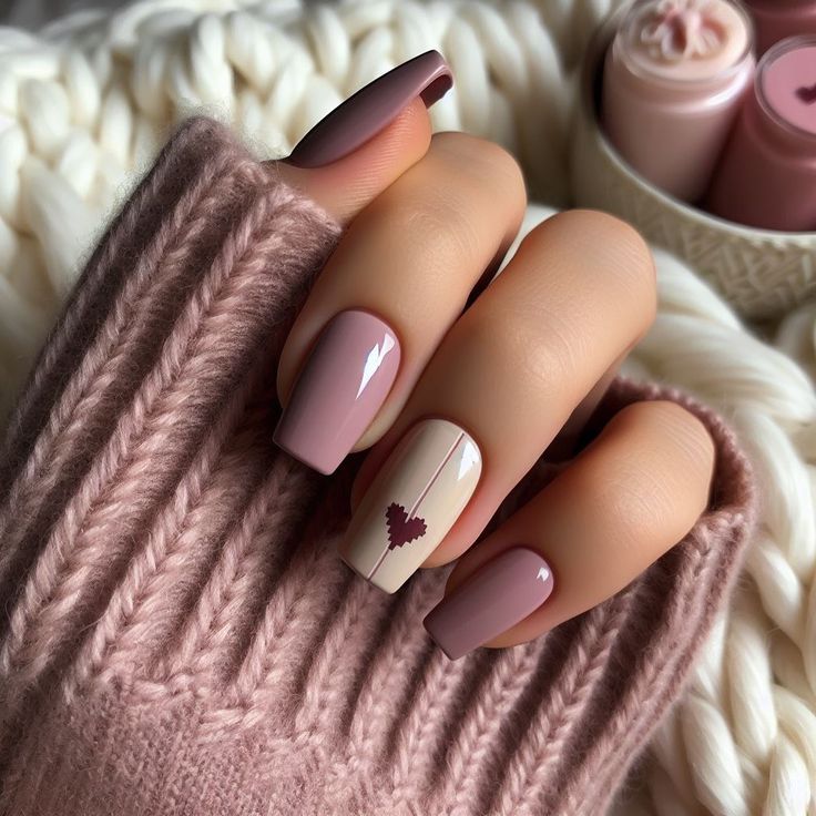 Nordic Nail Art, Simple Fall Nails, Nude Nail Designs, Fancy Nails Designs, Simple Gel Nails, Short Acrylic Nails Designs, Elegant Nails, Fall Nail, Fancy Nails