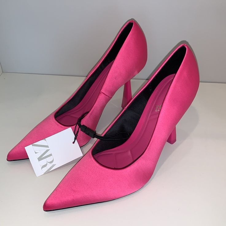 New Condition With Tags Size 7.5 Chic Pink High Heel Court Shoes, Zara Low Heel Heels For Night Out, Zara Low Heel Shoes For Night Out, Chic Pink Pointed Toe Heels, Zara Closed Toe 4-inch Heels, Zara Closed Toe Heels With 4-inch Heel, Zara Closed Toe Party Heels, Zara Pointed Toe Heels With Wrapped Heel, Zara Heels With Wrapped Heel And Pointed Toe