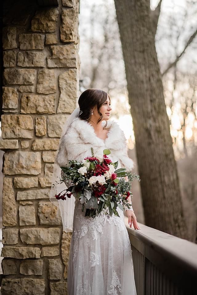 Winter bridal bouquet, burgundy and navy, winter fur shawl, winter wedding shawl, long sleeve wedding dress, rustic winter wedding Wedding Dresses With Sleeves Winter, Winter Wedding Cranberry, Winter Shawl Wedding, Winter Wedding Dress Fur Shawl, Winter Wedding Dress Coverups Fur, Winter Wedding Dress Shawl, Wedding Dress With Shawl Winter, Bride With Fur Shawl, Boho Wedding Dress Winter