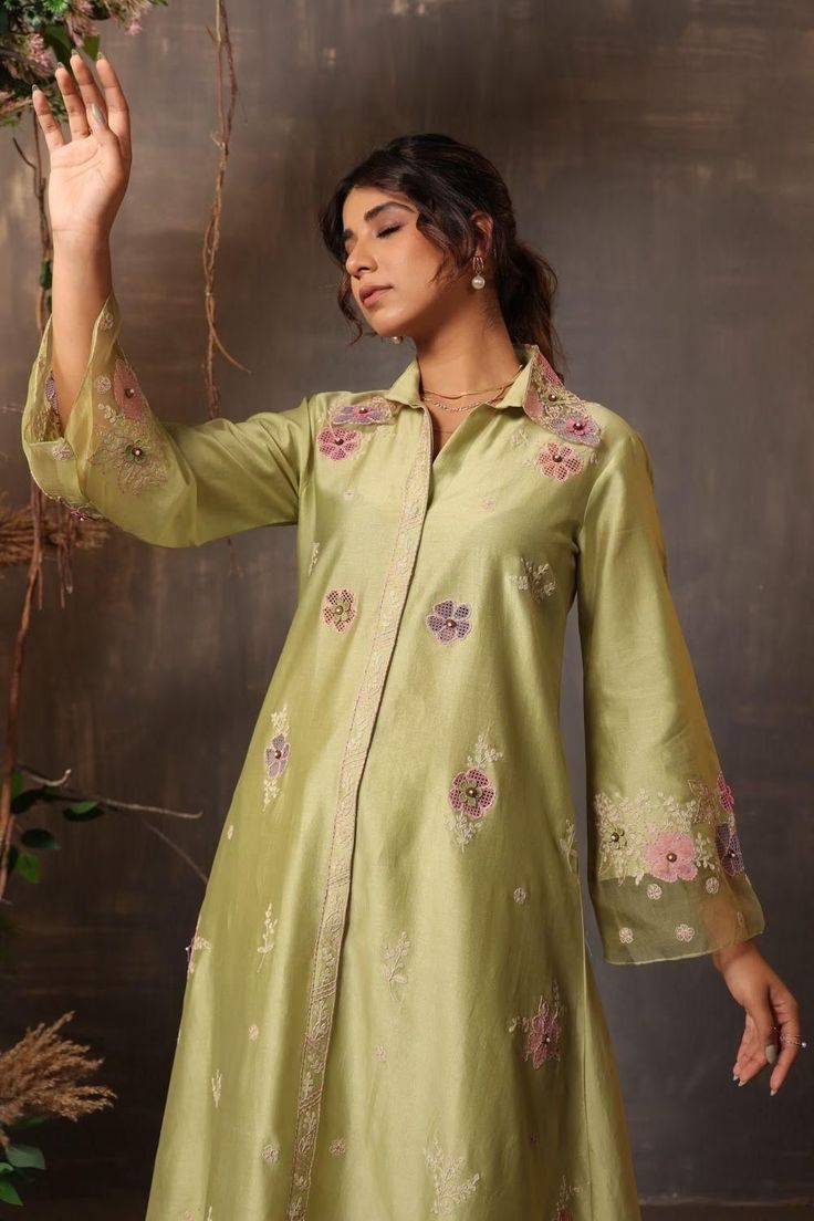 Buy Niti Bothra Soft Green CHANDERI SILK Kurtas Marriage Suit, Silk Kurtas, Mint Green Shirts, Kurta Patterns, Ethnic Dresses, Green Thread, Applique Work, Kurta Design, Unique Dress