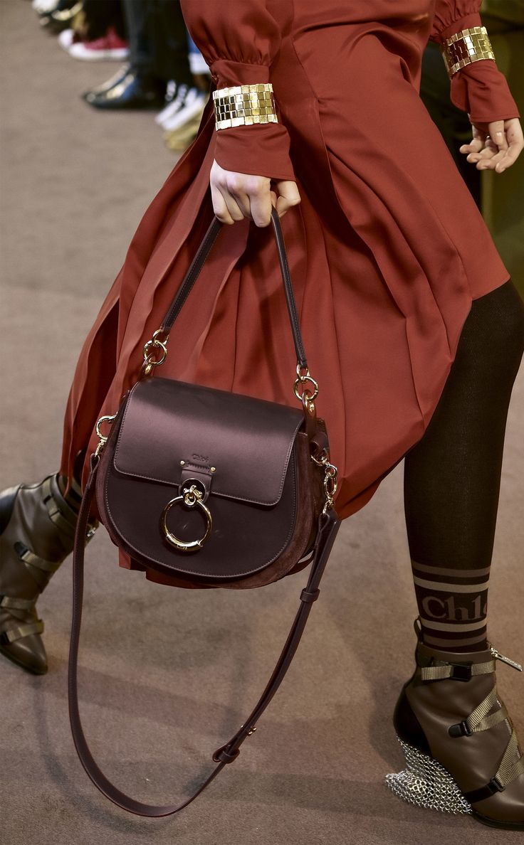 Chloé Women Tess, stylish designer Tess | Shop | Chloé Official Website Chloe Tess Bag, Chloe Tess, Street Style Bags, Bag Obsession, Minimalist Bag, Stylish Handbags, Chloe Bag, Fall 2018, Hobo Handbags