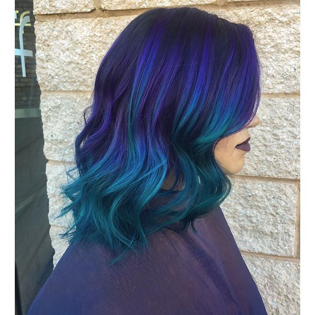 https://instagram.com/p/8tUEp7G8AV/ Blue And Green Hair, Blue And Purple Hair, Blue Purple Hair, New Hair Look, Dark Purple Hair, Teal Hair, Bright Hair, Hair Color Blue, Ombre Hair Color