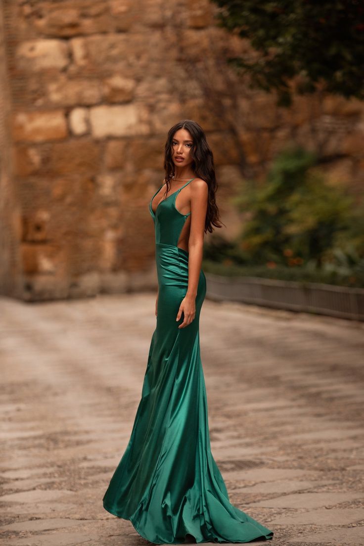 Elegant V-neck Gown With Corset Back, Green Evening Dress With Corset Back For Gala, V-neck Evening Dress With Corset Back For Gala, V-neck Gown With Satin Finish For Evening, V-neck Gown With Corset Back For Gala, Satin Finish V-neck Gown For Evening, Elegant Gown With Sweep Train And Low Back, Elegant Low Back Gown With Sweep Train, Fitted V-neck Satin Dress With Sweep Train