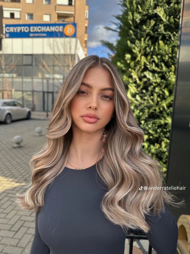 Light Hair Inspo Color, Money Peace Hair Blonde, Highlights With Grey Hair, Mousy Blonde Hair With Highlights, Light Blonde Highlights On Dark Hair, Balayage For Tan Skin Tone, Oat Milk Blonde Hair, Bronde Ashy Hair, Beige Balayage On Brown Hair