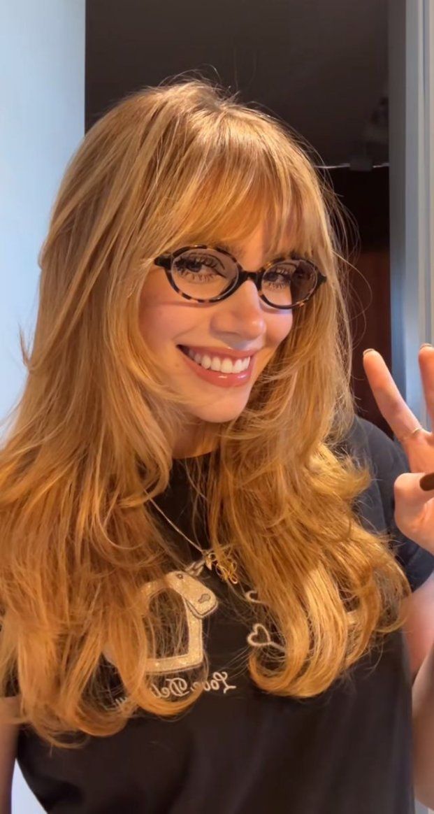 Show me what your hair looks like. 00s Layered Hair, Glasses With Fringe, Armpit Length Haircut With Bangs, 60s Long Haircut, Red Head Bangs Long Hair, 90s Layered Hair Bangs, Bangs Straight Across, Hair Inspo Fringe, Rock Star Gf Hair