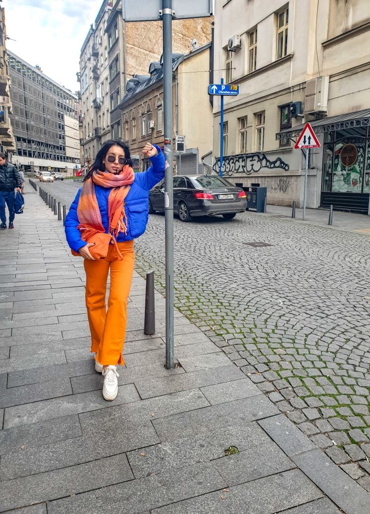 Orange Blue Outfit, Blue And Orange Outfit, Blue College, Concert Fit, Europe Outfits, Blue Orange White, Orange Outfit, Concert Fits, Inspo Outfit