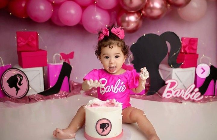 Barbie Cake Smash Photoshoot, Barbie 1st Birthday Cake, Barbie Cake Smash, Barbie Shoot, Barbie Photoshoot, Diy Photography Props, Baby Cake Smash, Birthday Ideas For Her, Barbie Theme