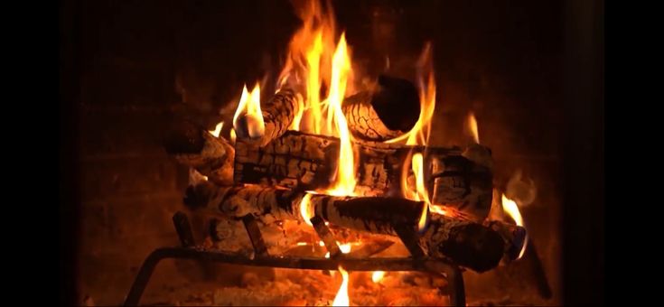 Wood burning fire. Cozy. Crackling. Warm. Relaxing Christmas, Fireplace Video, Holiday Fireplace, Burning Fire, Merry Christmas Happy New Year, Christmas Happy New Year, Wood Burning Fires, Amazing Video, Cozy Holiday