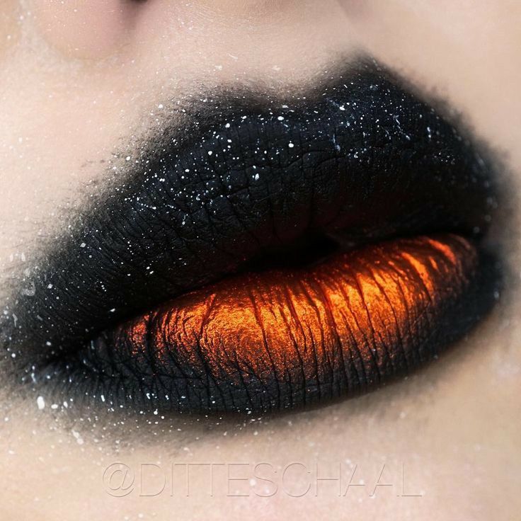 Fantasy Make-up, Make Up Designs, Sitting Outside, Batons Matte, Makijaż Smokey Eye, Edgy Makeup, Black Lips, Eye Makeup Art, Fantasy Makeup