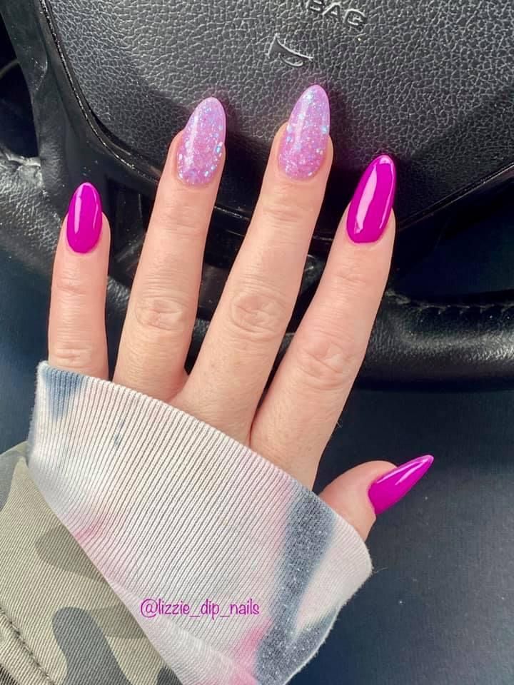 Pretty Pink Nails Acrylic Glitter, Silver And Hot Pink Nails, Bright Pink Dip Nails, Bright Purple Nails, Bright Pink Nail Designs, Nails Fucsia, Fucsia Nails, Pink Tip Nails, Bright Pink Nails