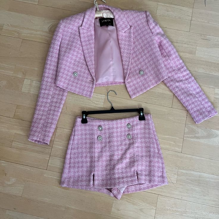 Zara Pink Tweed Set Jacket: Xs Short: Small Zara Tweed Jacket For Spring, Zara Fitted Tweed Jacket, Zara Spring Tweed Blazer, Spring Zara Tweed Blazer, Chic Zara Tweed Jacket, Pink Tweed Set, Zara Tweed, Tweed Set, Pink Tweed