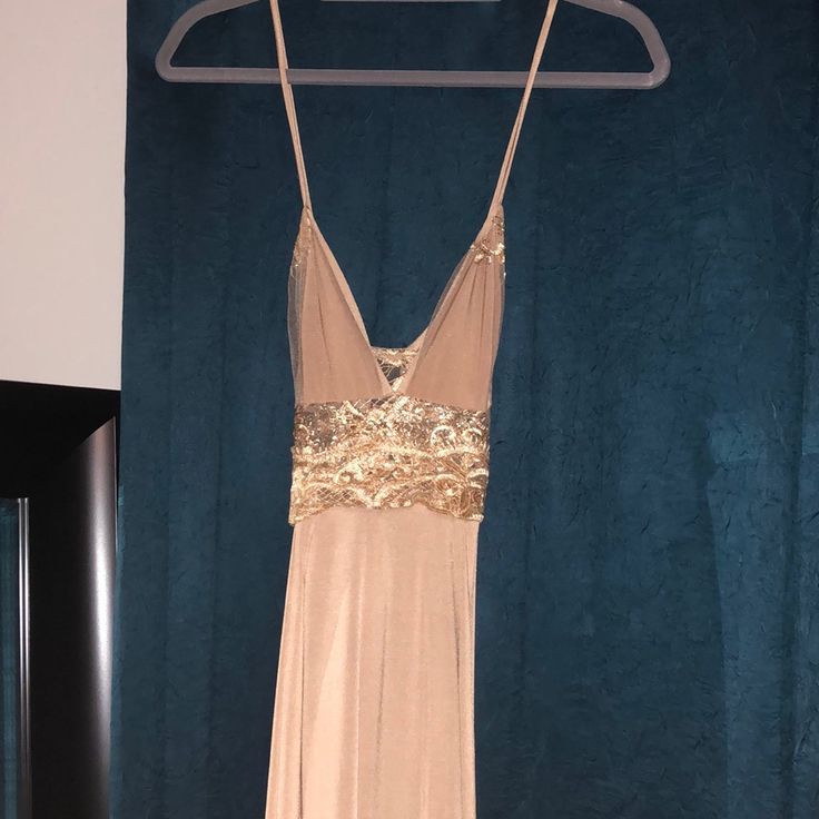 Never Worn Stunning Formal Gown Beige Gown For Spring Party, Spring Party Beige Gown, Beige Maxi Length Gown For Party, Beige Gown For Prom Season Party, Beige Gown For Party During Prom Season, Beige Gown For Party And Prom Season, Cream Party Gown For Summer, Cream Summer Party Gown, Summer Party Cream Gown