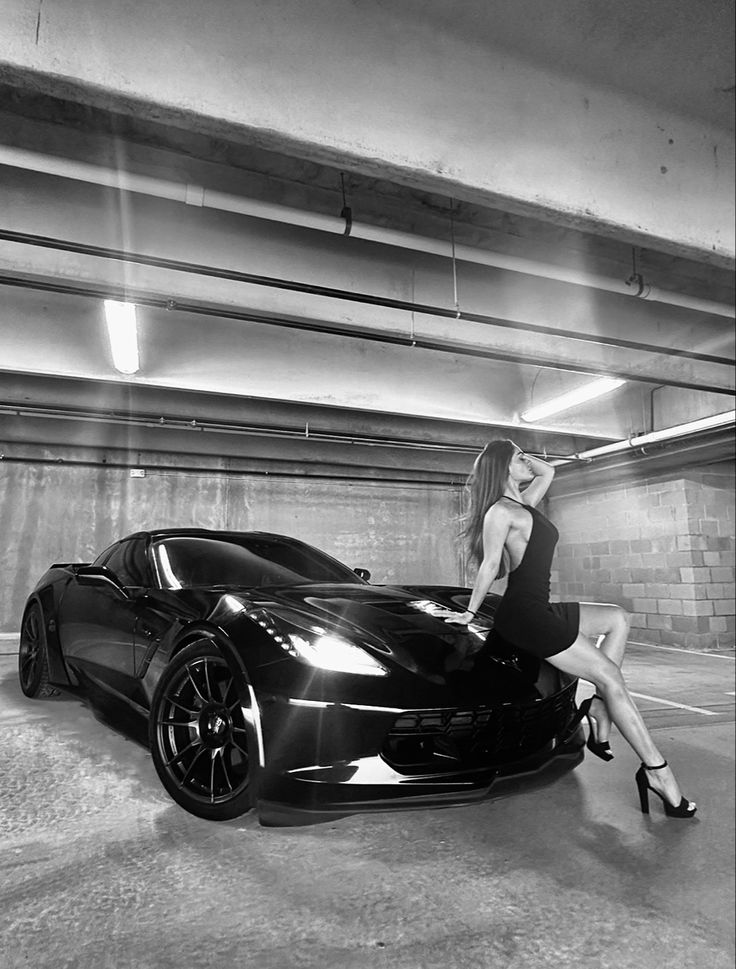 Woman posed on the hood of a C7 corvette Poses With Sports Cars, Sport Car Photoshoot, New Car Photo Ideas, Corvette Model Photoshoot, On Top Of Car Photoshoot, Car Shooting Girl, Luxury Car Photoshoot, Sports Car Photoshoot, Photo Ideas With Car