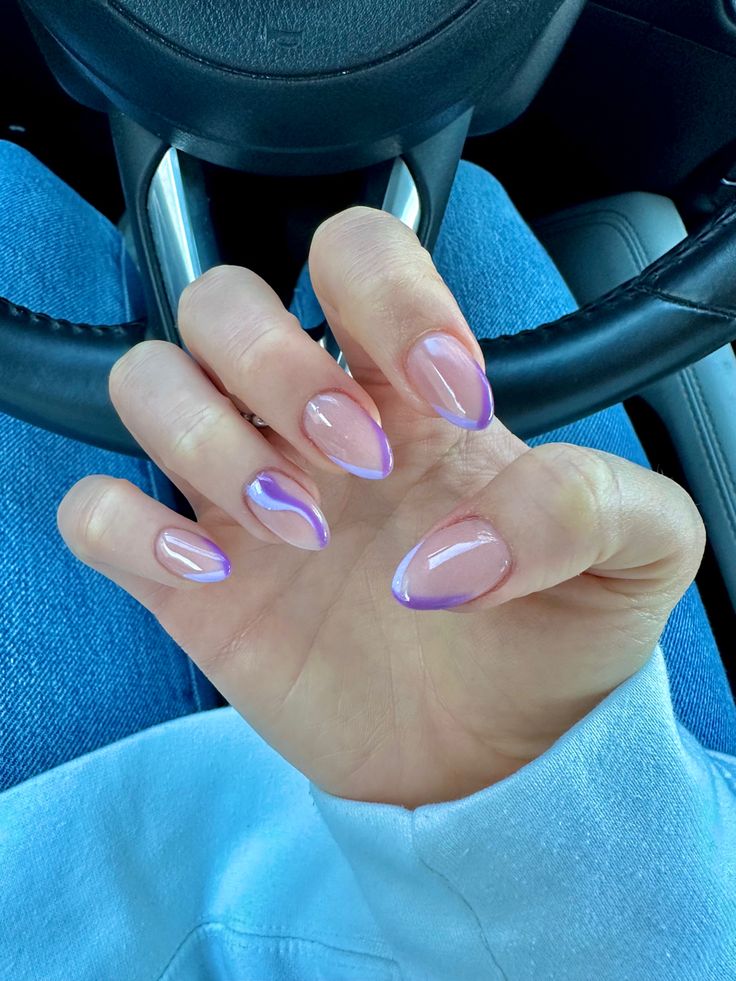 Purple nail inspo Cute Almond Nails Design Purple, Purple Acrylic Almond Nails, Light Purple Gel Nails Design, Homecoming Nails For Purple Dress, Cute Lavender Nails Almond, Swirl Purple Nails, Nails Light Purple Design, Short Almond Acrylic Nails Lavender, Minimalist Nails Lavender