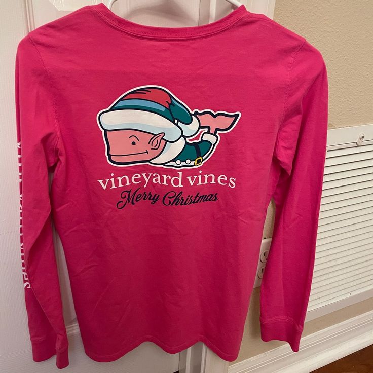 Brand New Christmas Pink Girls Vineyard Vines Size 14 Hooded Long Sleeve Shirt, Vineyard Vines Boys, Vineyard Vines Long Sleeve, Christmas Pink, Long Sleeve Rashguard, Hooded Tee, Vineyard Vines Shirts, Hooded Shirt, Long Sleeve Tee Shirts