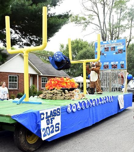 the float is decorated with blue and yellow decorations