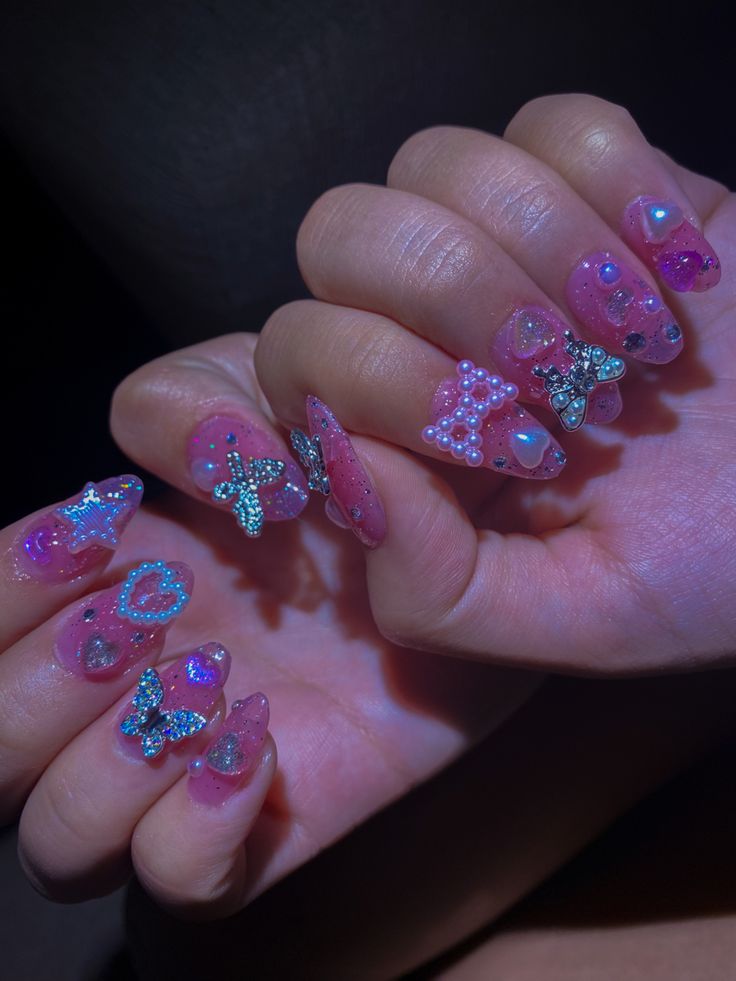 Pink sparkle shine glitter Y2K nails butterfly star Korean chunky charms pastel Chunky Nails Charms, Chunky Nail Charms, Charm Nails Y2k, Nails With Charms Y2k, Chunky Nails, Y2k Nail, Harajuku Pink, Nails Butterfly, Girly Nails