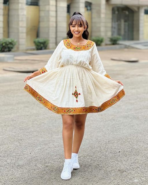 kedir tebeb on Instagram Ethiopian Wedding Dress, Ethiopian Fashion, Ethiopian Culture, Ethiopian Wedding, Ethiopian Clothing, Ethiopian Traditional Dress, Grad Outfits, Habesha Dress, Ethiopian Women