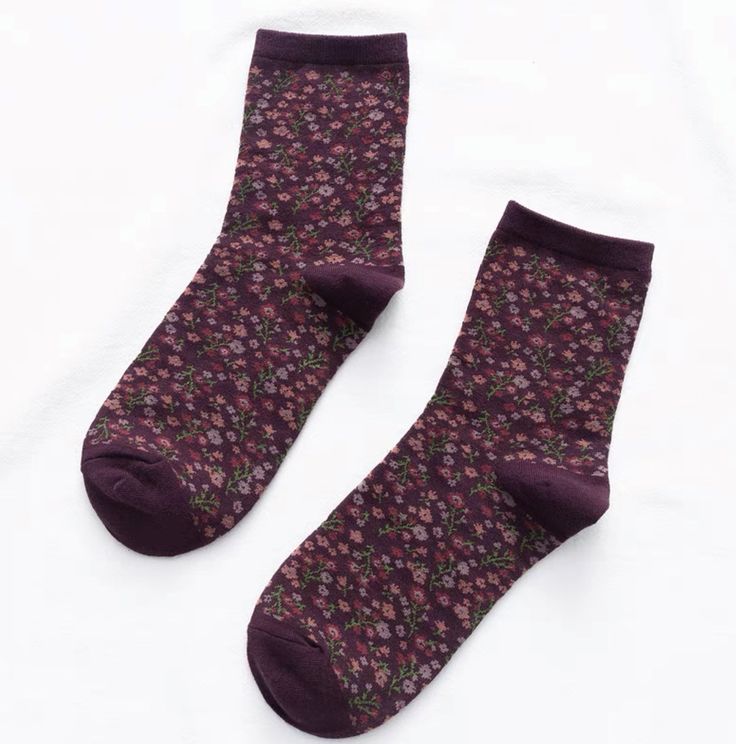 Materials: Cotton, Polyamide, Elastane. Size: Medium US Shoe Size Women 5-10 / Men 5-8.5 Thickness: Medium Weight: 1.2 oz Purple Cotton Socks For Winter, Purple Cotton Winter Socks, Aesthetic Accessories, Floral Socks, Print Socks, Navy And Brown, Brown Floral, Men Shoes Size, Black Media