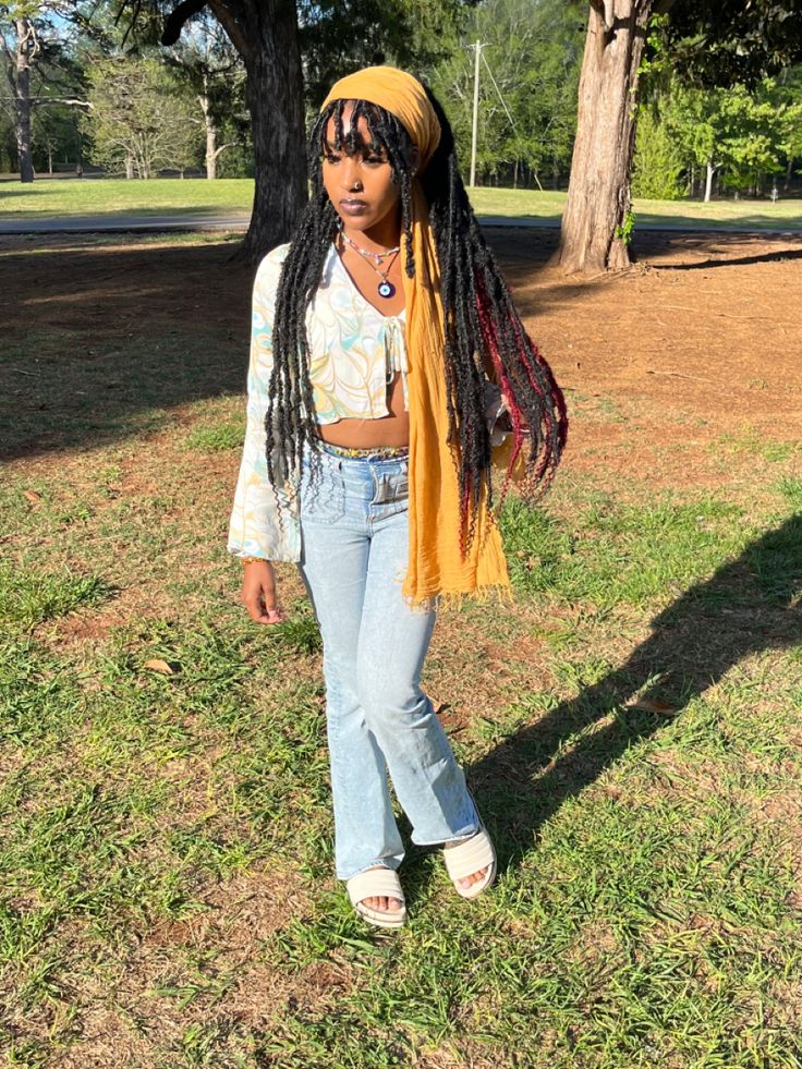 Soft Locs Bangs, Long Locs With Bangs, Locs W Bangs, Goddess Locs With Bangs, Soft Locs With Bangs, Faux Locs With Beads, Layered Faux Locs, Long Faux Locs With Color, Butterfly Locs With Bangs