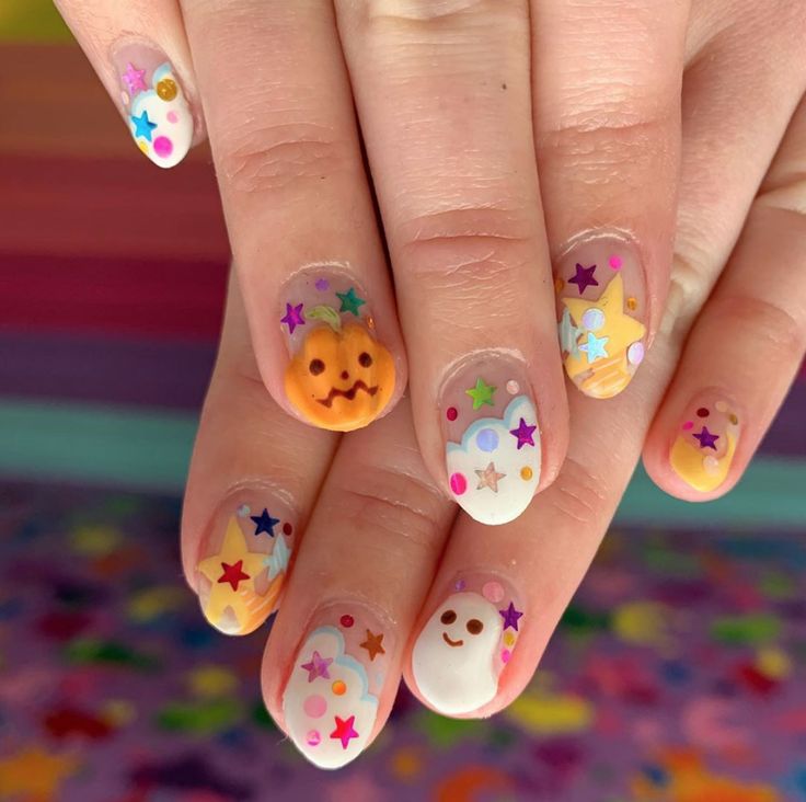 With Halloween approaching, there’s a lot of pressure to find the perfect look for that one spook-tacular day. Whether you’re going out solo, as a couple, or with a group, you can be sure to be asked “what you’re going to be” plenty of times by others. For those of us who either prefer to [...] Tea Nail Art, Food Nails, Halloween Acrylic Nails, Cute Halloween Nails, Art Design Ideas, Really Cute Nails, Designs Nail, Nails 2023, Kawaii Nails