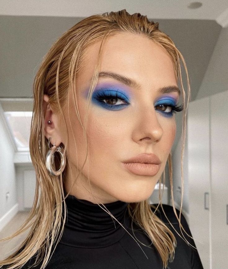 Make Up Color, American Makeup, Makeup Video, Unique Makeup, Eye Makeup Designs, Fancy Makeup, Makeup Eye Looks, Make Up Inspo, Blue Makeup