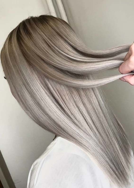 Hunny Bun, Blonde Hair Colour Shades, Ash Blonde Hair Colour, Simple Hairstyle, Ash Hair, Cool Blonde Hair, Blonde Curly Hair, Balayage Blonde, Dye Ideas