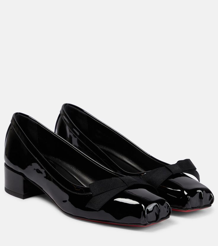 Black Shoes Heels, Mid Heels Pumps, Girly Shoes, Patent Leather Pumps, Virtual Closet, Pretty Shoes, Dream Shoes, Trendy Shoes, Louboutin Pumps