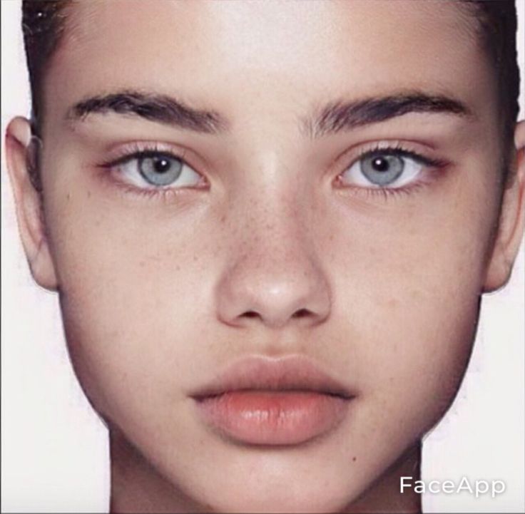 Narrow Lower Face, Almond Eyes Aesthetic, Upturned Eyes, Prettiest Eyes, Perfect Features, Small Forehead, Desired Face, Face App, Alt Girls