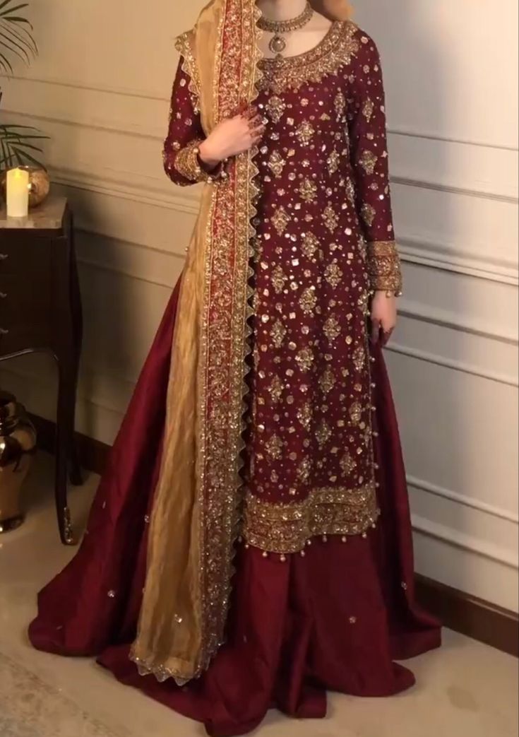 Bridal Dresses Pakistani Barat Simple, Bridal Barat Dresses Pakistani, Baraat Dress Pakistani Bridal Wear Red, Red Pakistani Bridal Dress, Baraat Dress, Barat Dress, Pakistani Bridal Lehenga, Pakistani Bridal Dress, Red Bridal Dress