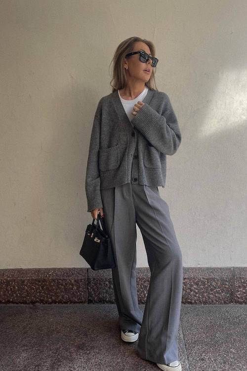 How To Style A Cardigan, Outfits With Grey Cardigan, Business Chic Outfits, Adidas Samba Outfits, Grey Pants Outfit, Samba Outfits, Adidas Samba Outfit, Samba Outfit, Chic Business Casual