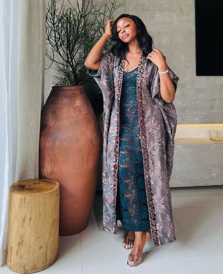 Damask Bubu Gown, Gown Styles For Ladies, Bubu Gown, Boubou Styles For Women, Bubu Gown Styles, Kaftan Designs, African Print Dress Ankara, Chic Dress Classy, Best African Dresses