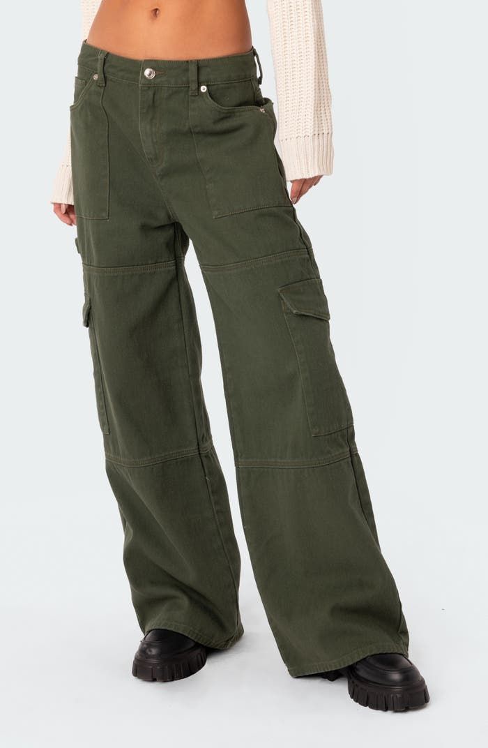 EDIKTED Ember Denim Cargo Pants | Nordstrom Military Green Pants Outfit, Styling Cargos, Outfit Outline, Olive Clothes, Olive Cargo Pants, Colored Pants Outfits, Green Cargos, Cargo Pants Green, Usa Life