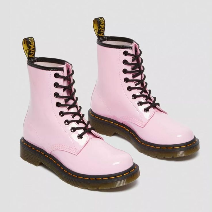 New Dr. Martens 1460 Womens 11 Pale Pink Patent Lamper Lace Combat Boots Shoes Brand New In Box. Women's Size: 11. Uk Size: 9. Eu Size: 43. Patent Lamper Leather In A Glossy High-Shine Finish Goodyear-Welted Construction Heat-Sealed At 700c Upper: 97% Coated Leather / 3% Pu Inner: 60% Leather / 40% Textile Sole: 100% Pvc Lace Combat Boots, Lace Up Boots Women, Floral Boots, Patent Boots, Patent Leather Boots, Black Platform Boots, Womens Combat Boots, Lace Up Combat Boots, Pink Boots