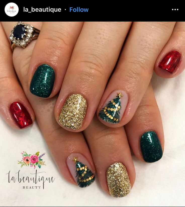 Christmas Nail Art Designs Xmas Sparkle Red Glitter Gold, Christmas Holiday Nails Short, December Manicure Ideas, Mismatched Christmas Nails, Bronze Christmas Nails, Christmas Nails Shellac Short, Green And Red Nail Designs, Glitter Christmas Nail Designs, Red Green Gold Nails