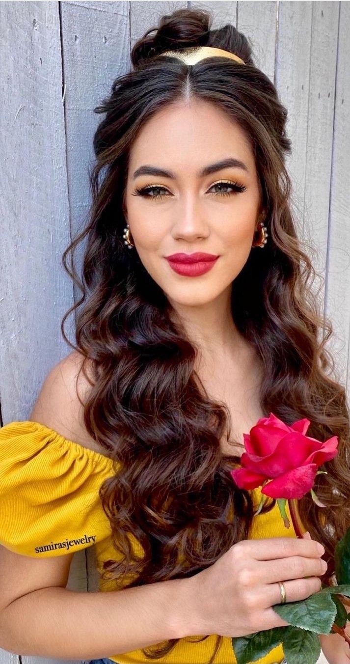 Beauty And The Best Hairstyle, Disney Princess Hairstyles Wedding, Belle Costume Makeup, Belle From Beauty And The Beast, Bell Princess Hairstyle, Bella Halloween Costume, Belle Makeup Look, Bell Hairstyle Disney, Ariel Inspired Hair