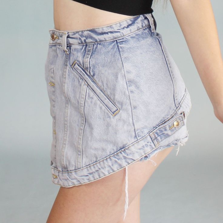 Designer Denim Skort! Alexander Wang Cutaway skort! Retailed for $395 but sold out! Super cute spring looks, very unusual editorial style look. Size not marked, fits approx. a SWaist: 27"Hips: 37"Length: 13 1/4" Alexander Wang Denim, Drake Concert, Denim Skort, Designer Denim, Concert Fits, Cute Spring, Denim Design, Spring Looks, Alexander Wang