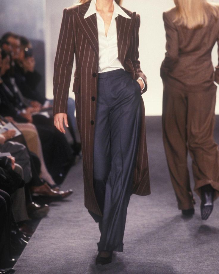 Ralph Lauren Fashion Show, 1990 Style, 90’s Outfits, Classic Ralph Lauren, Ralph Lauren Fall, 90s Runway Fashion, 90s Runway, Elegante Casual, Mode Inspo