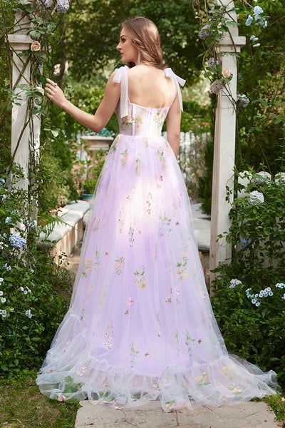 Floral Embellished Ball Gown For Party, Summer Wedding Evening Dress With Lined Bodice, Summer Banquet Gown With Fitted Bodice, Floral Embellished Ball Gown Evening Dress For Party, Prom Ball Gown With Floral Embroidery And Fitted Bodice, Floral Ball Gown Evening Dress For Party, Summer Dresses With Sweep Train And Sweetheart Neckline, Prom Season Ball Gown With Floral Embroidery, Sweetheart Neckline Organza Gown For Banquet